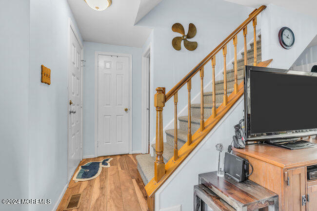 Property Photo:  20 Karwatt Court  NJ 08872 