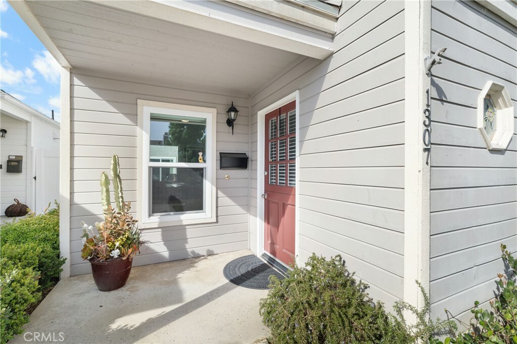 Property Photo:  1307 Alabama Street  CA 92648 