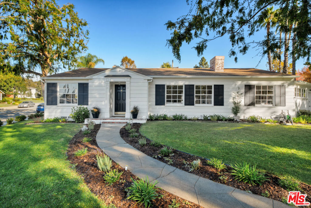 Property Photo: 1901 Montecito Drive CA 91208