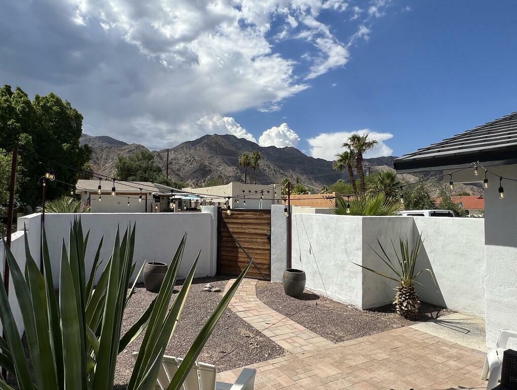 Property Photo:  54300 Avenida Carranza  CA 92253 