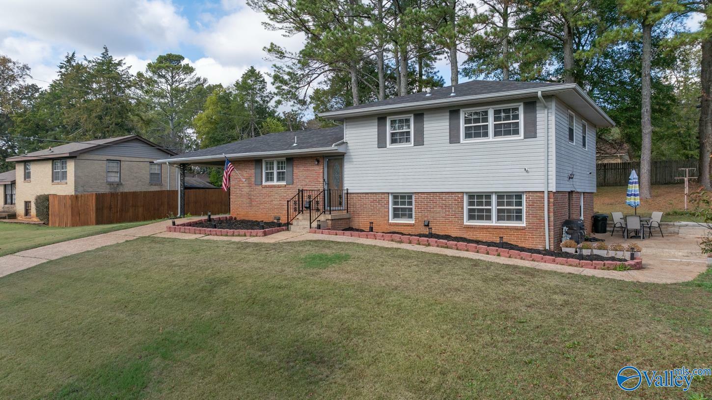 Property Photo:  2236 Viscount Drive NW  AL 35810 