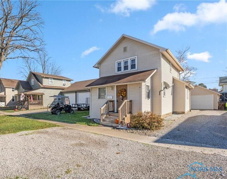 Property Photo:  200 E Arthur Street  OH 43526 