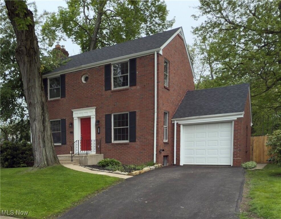 Property Photo:  4432 Erie Street  OH 44512 