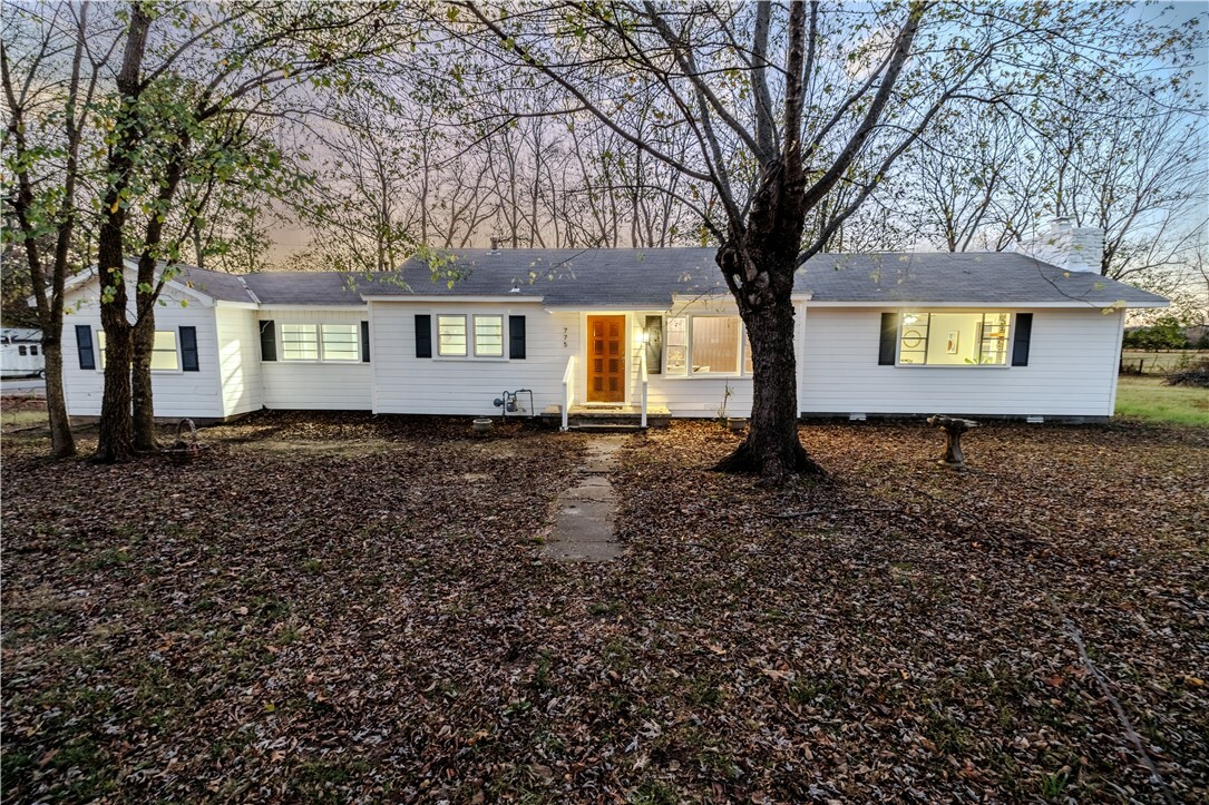 Property Photo:  775 S Lake Sequoyah Drive  AR 72701 