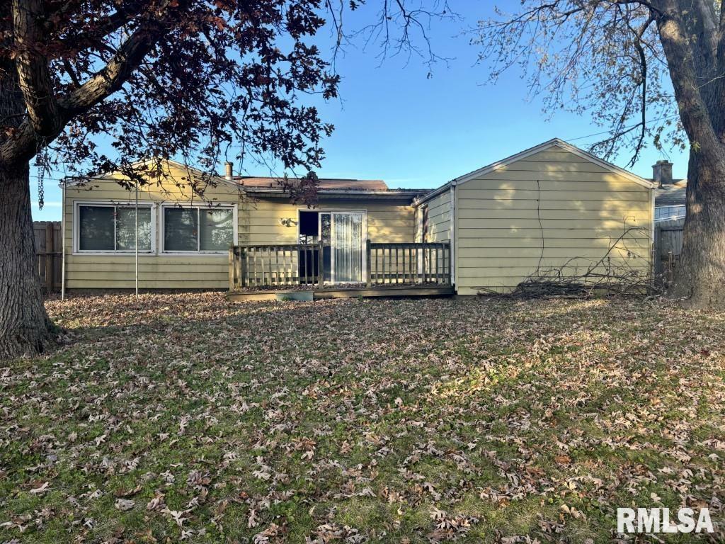 Property Photo:  806 W Ridgemont Road  IL 61614 