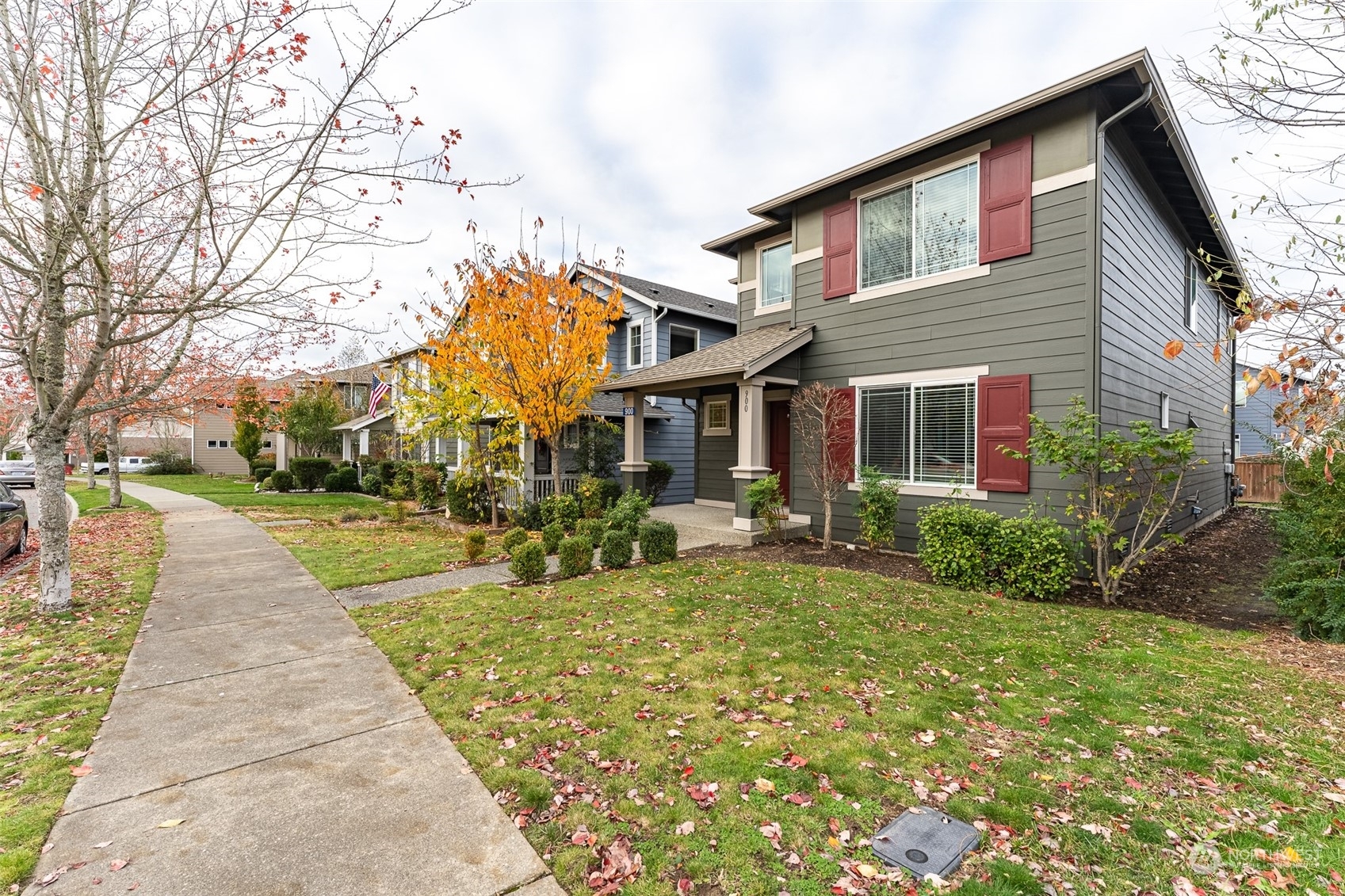 Property Photo:  900 Crested Butte Boulevard  WA 98273 