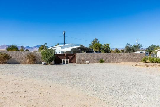 Property Photo:  1325 Dunes St  CA 93555 