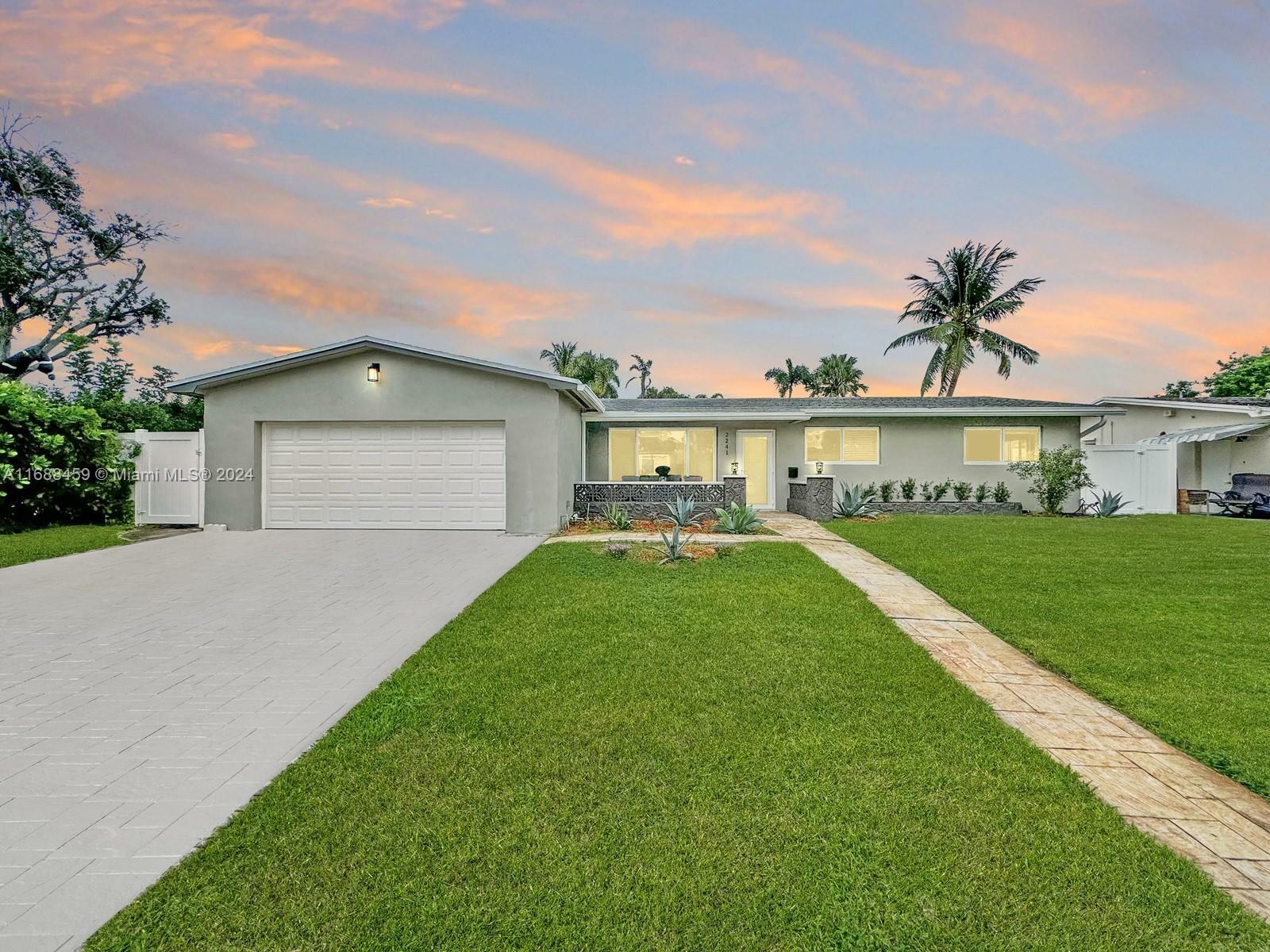 2241 NW 87th Ter  Pembroke Pines FL 33024 photo