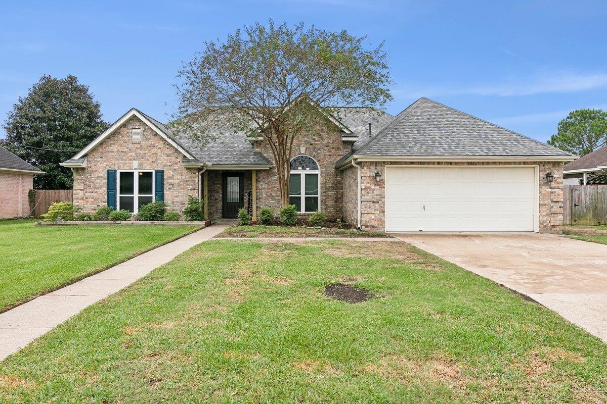 Property Photo:  7625 Rosewood Dr.  TX 77657 