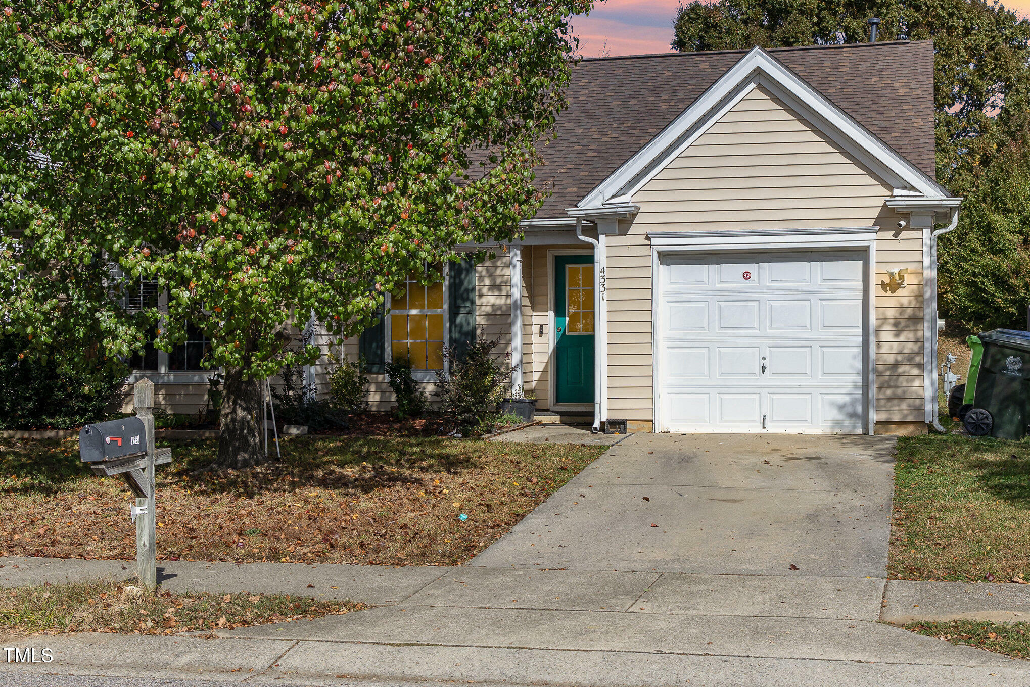 Property Photo:  4331 Crowfield Drive  NC 27610 