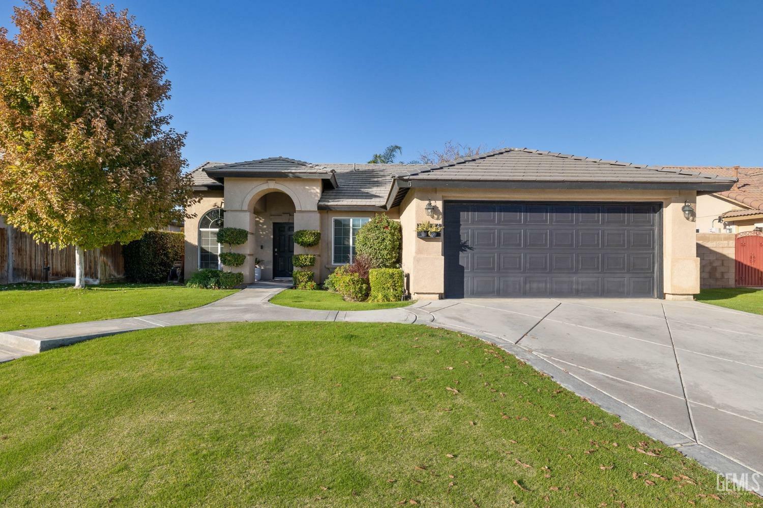 10906 Howell Mountain Drive  Bakersfield CA 93312 photo