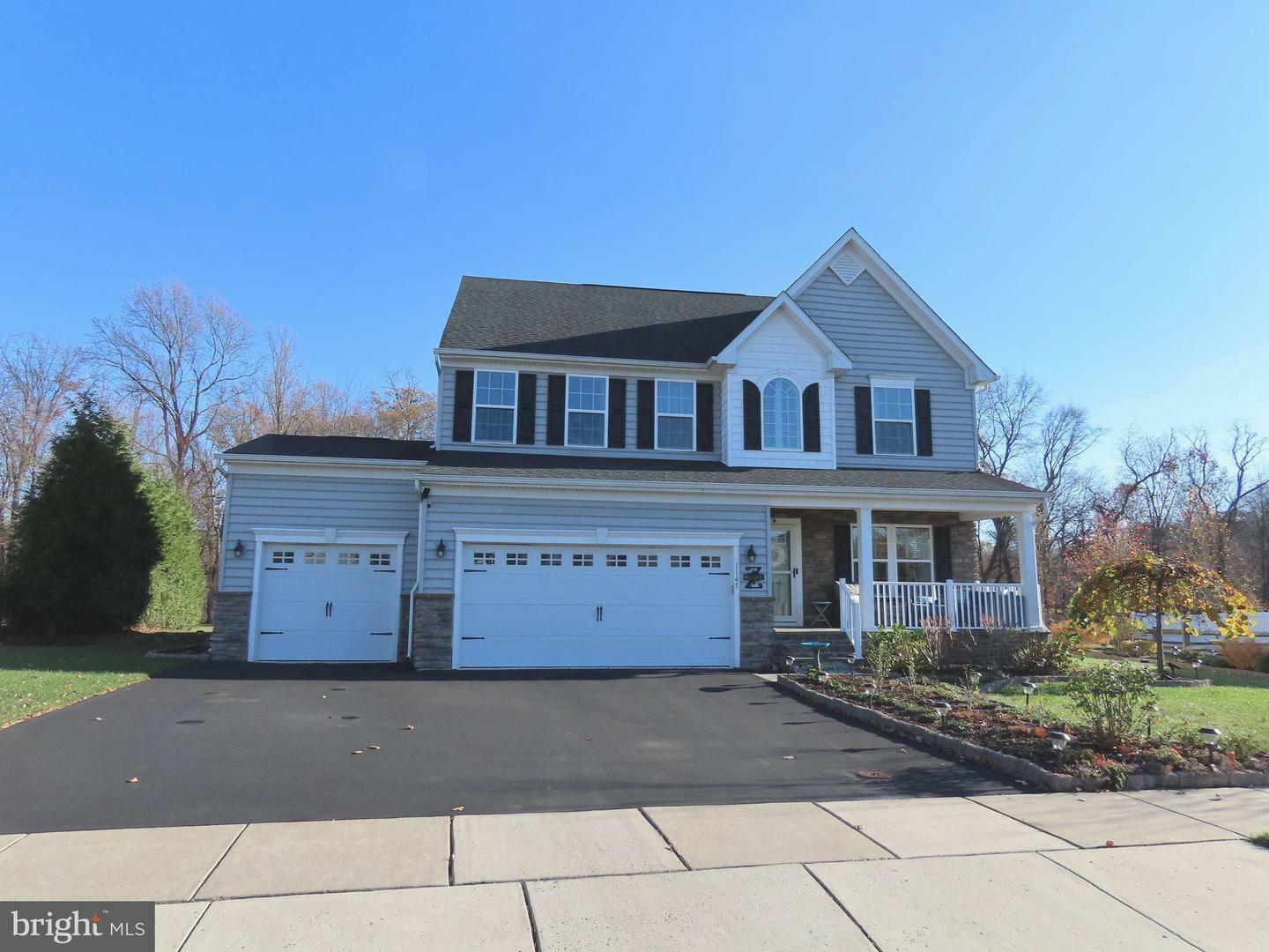 Property Photo:  1145 Lynch Circle  PA 18974 