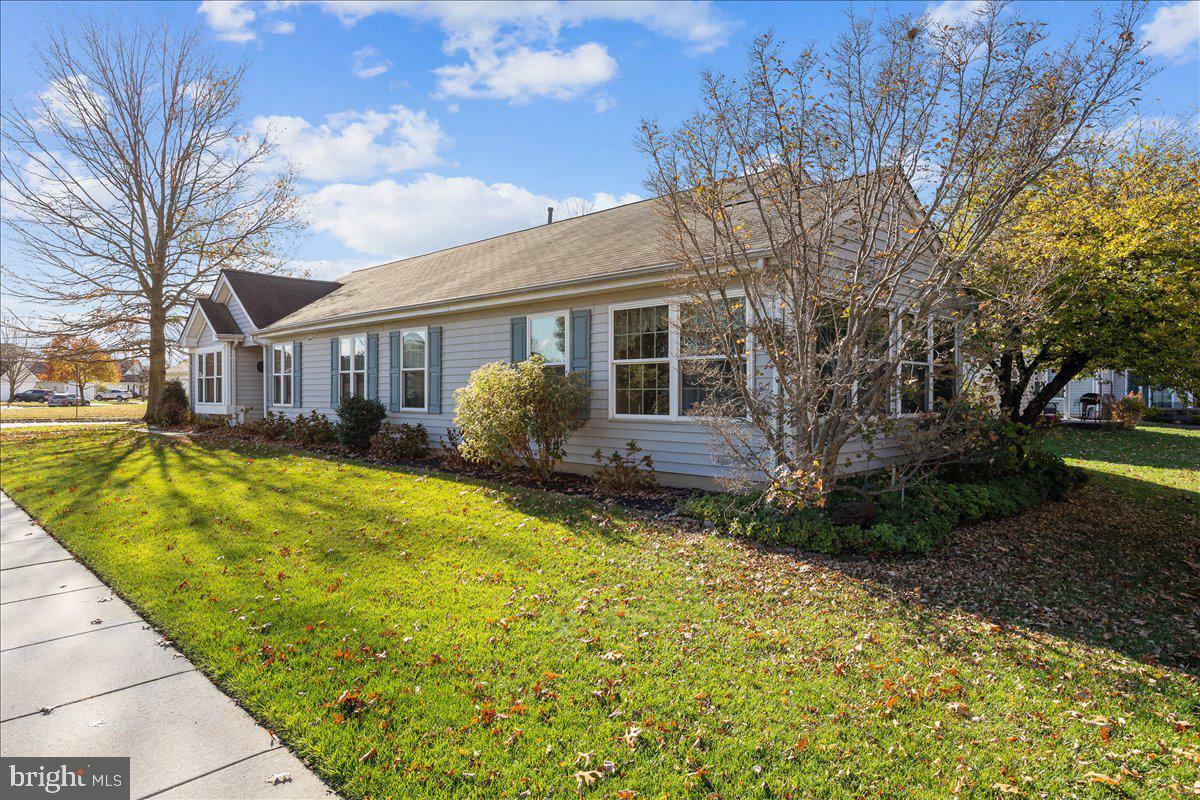 Property Photo:  147 Blue Heron Drive  NJ 08086 