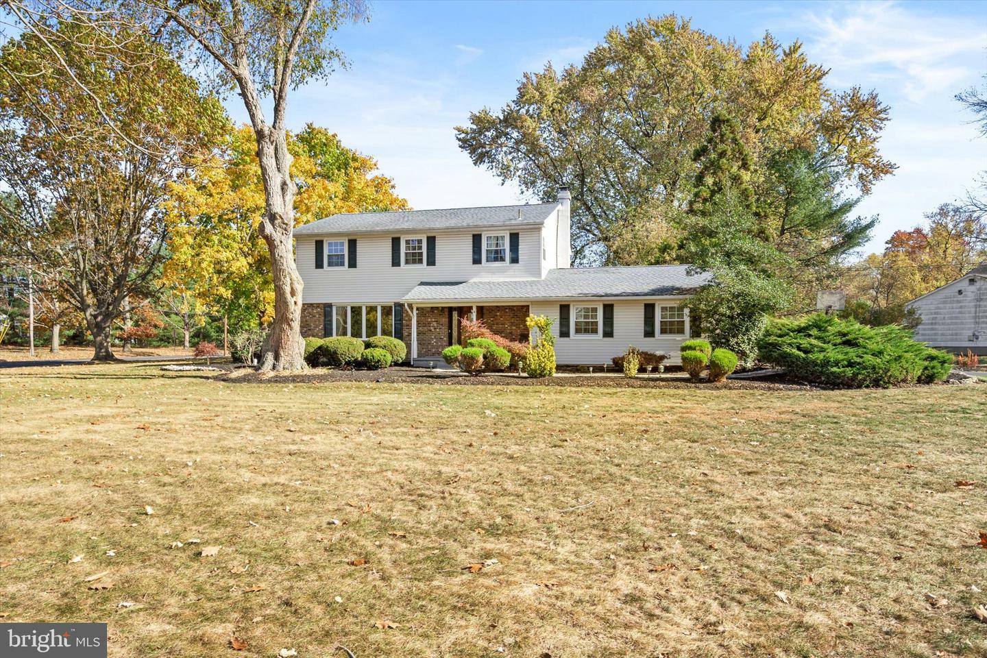 Property Photo:  81 Oak Creek Road  NJ 08520 