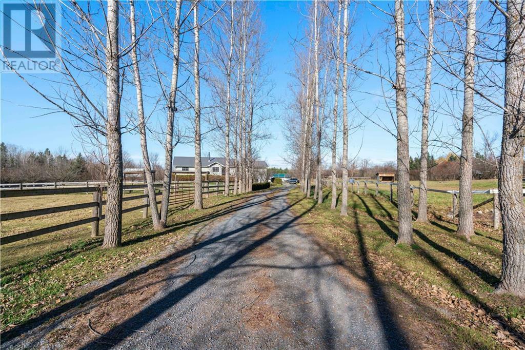 Photo de la propriété:  19855 Maple Road  ON K0C 2J0 