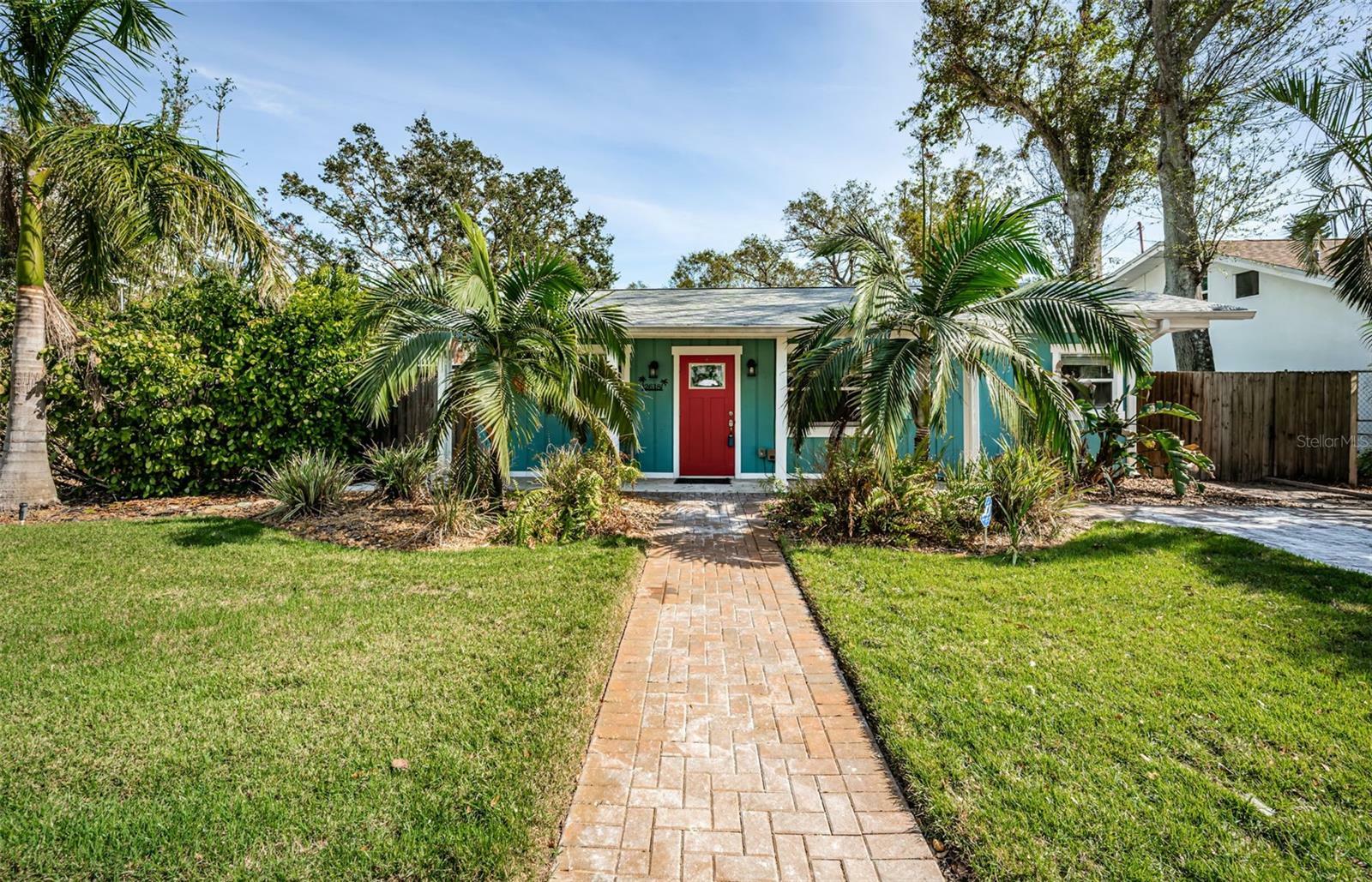 Property Photo:  2618 Quincy Street S  FL 33711 