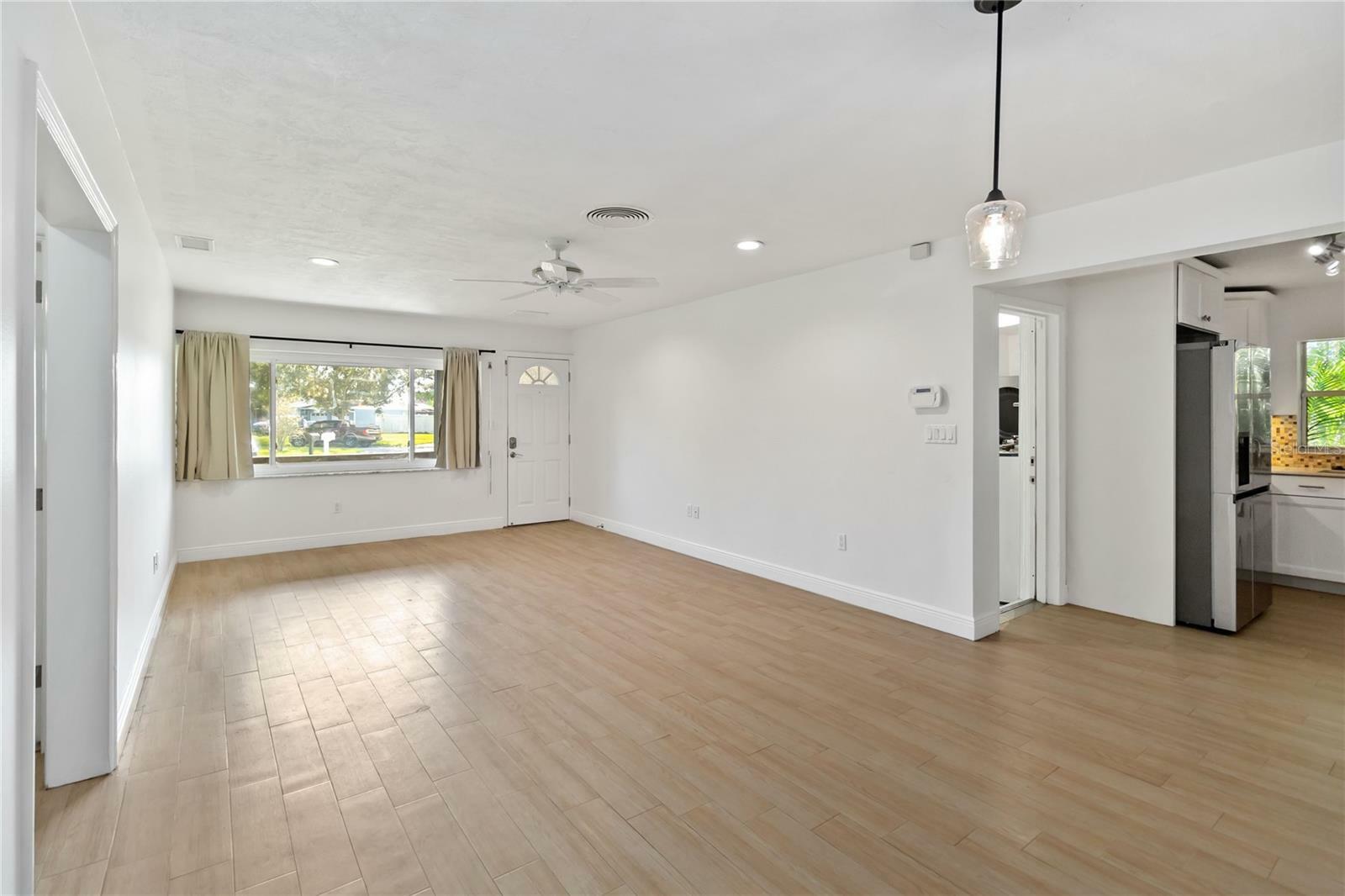 Property Photo:  2341 Devon Court  FL 32789 