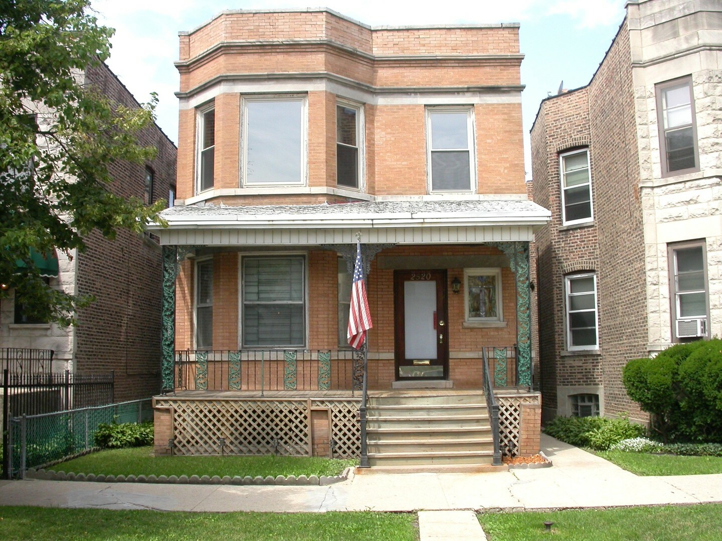 Property Photo:  2520 N Talman Avenue 2  IL 60647 