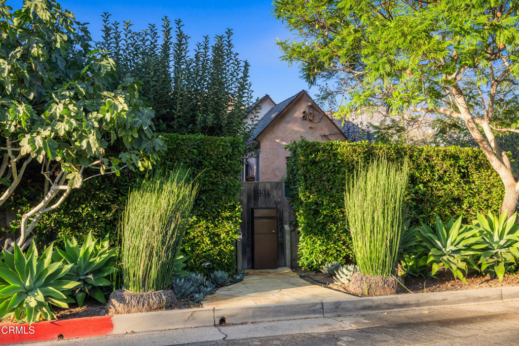 Property Photo:  2904 Verde Vista Drive  CA 93105 