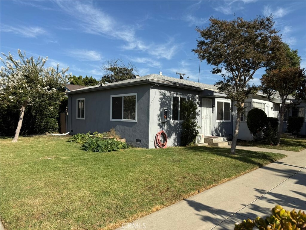 Property Photo:  122 Orange Grove Avenue  CA 91340 