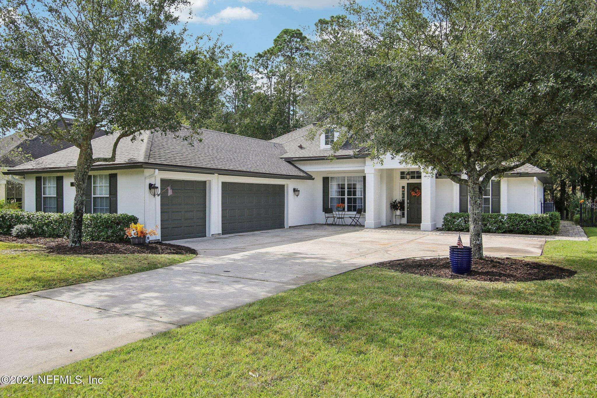 Property Photo:  2416 Country Side Drive  FL 32003 