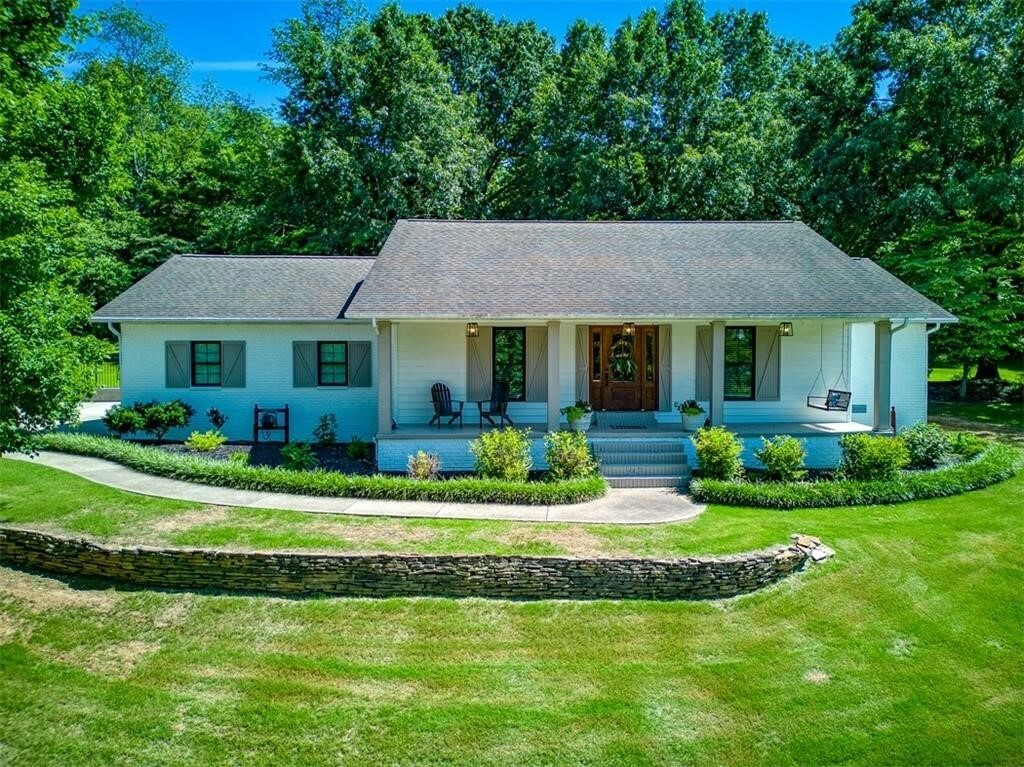 Property Photo:  1618 Windsor Drive  AR 72601 