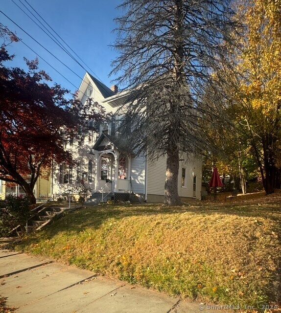 Property Photo:  131 Winthrop Street  CT 06052 