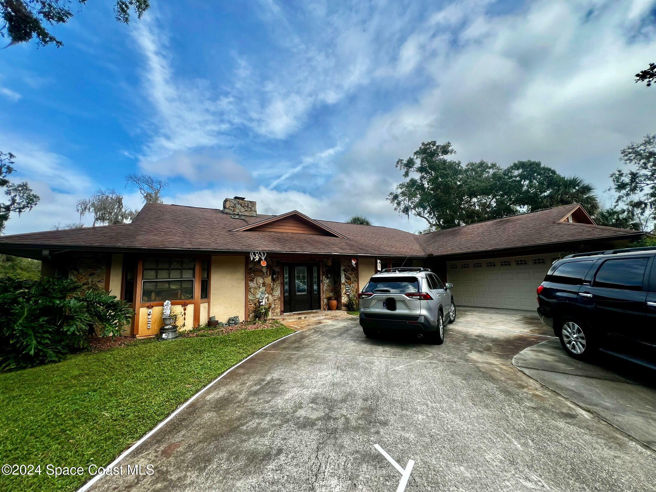 Property Photo:  1965 Adale Court  FL 32796 