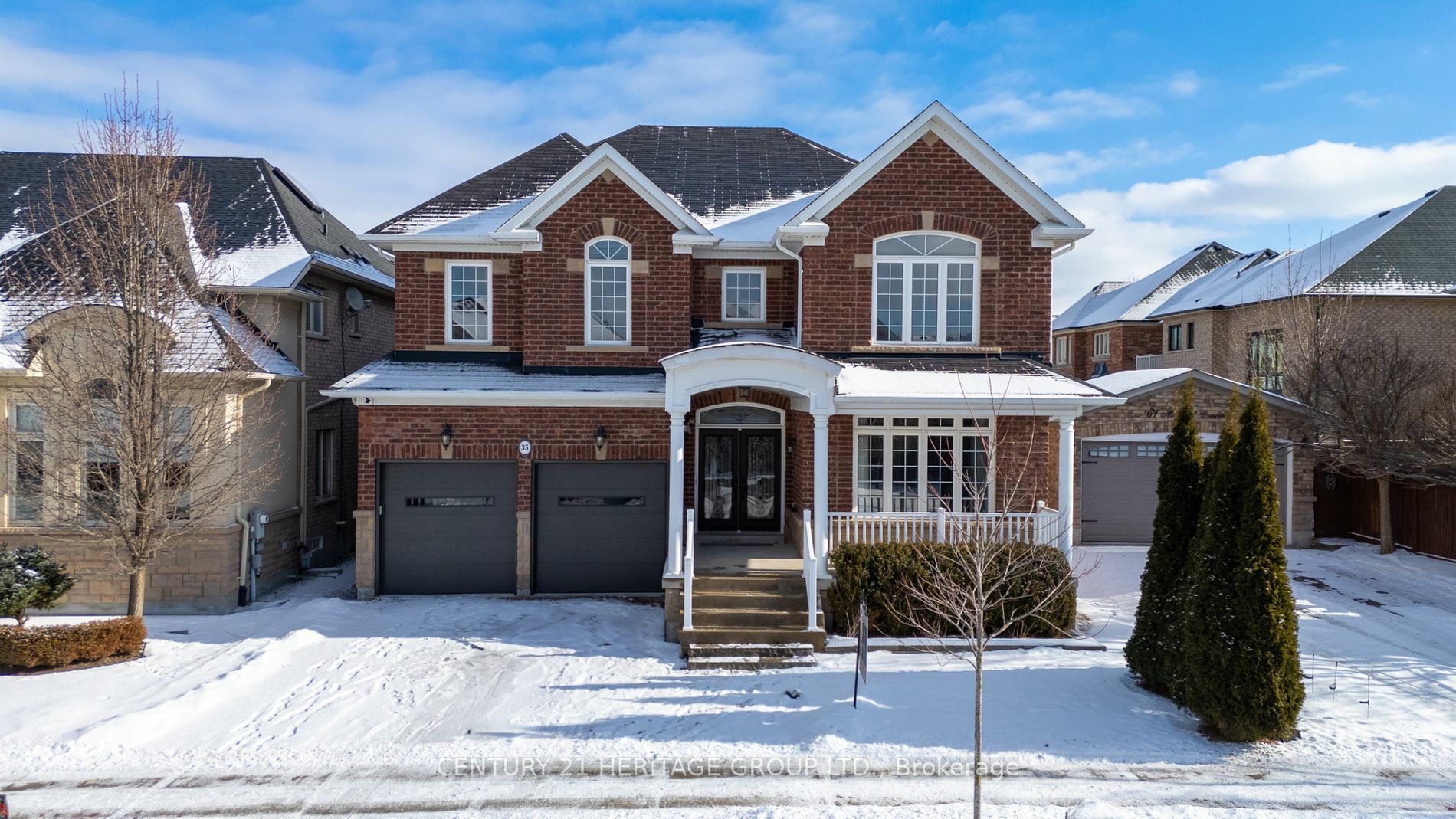 Property Photo:  35 Morland Cres  ON L4G 7Z2 