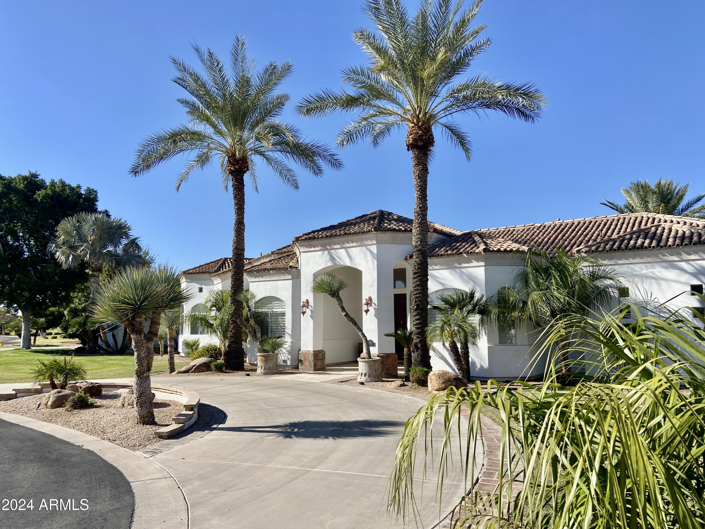 Property Photo: 2222 N Val Vista Drive 3 AZ 85213
