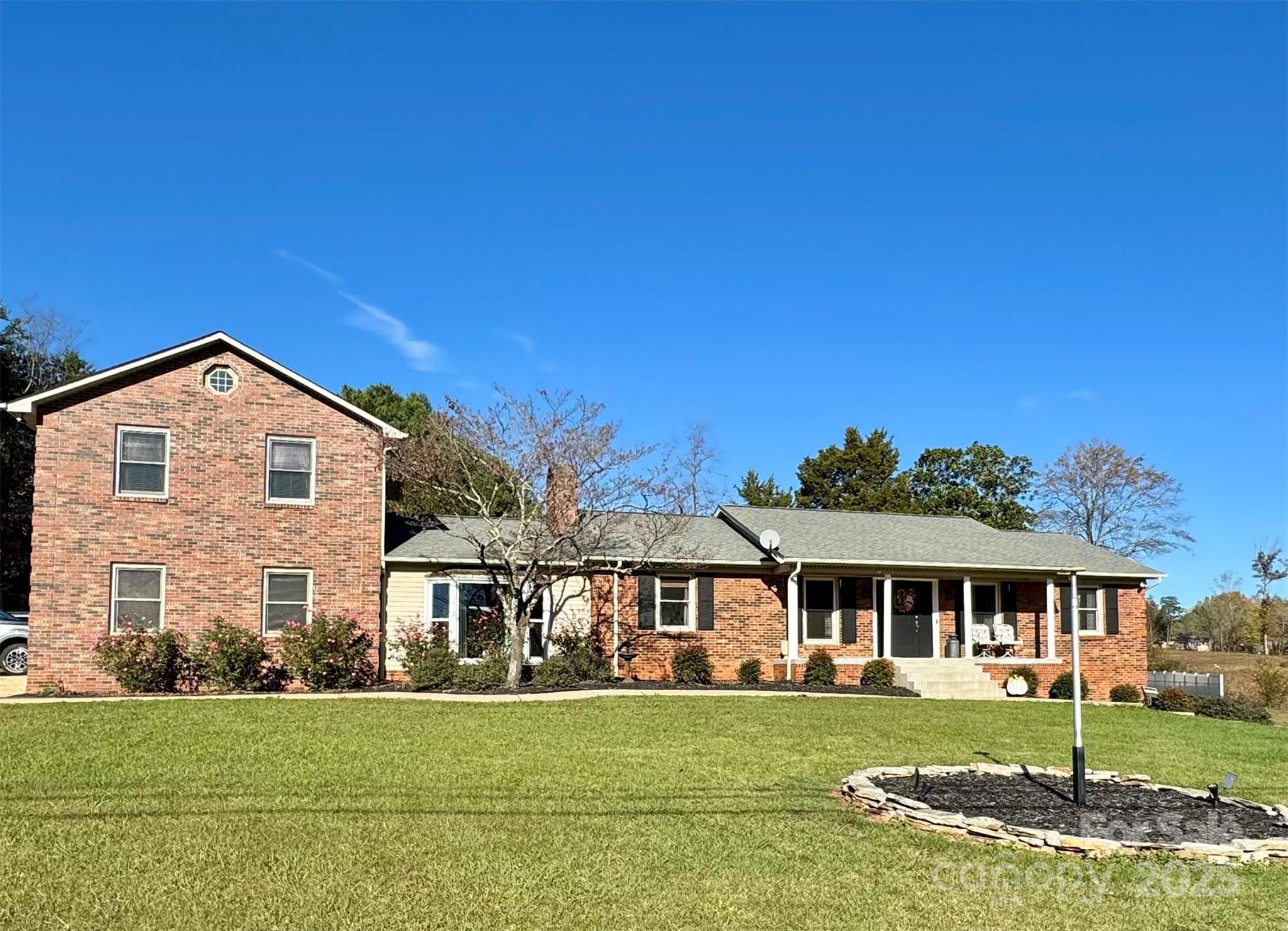Property Photo: 3092 Lee Lawing Road NC 28092