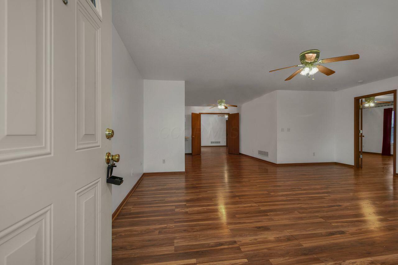 Property Photo:  1848 Alward SW Road  OH 43062 