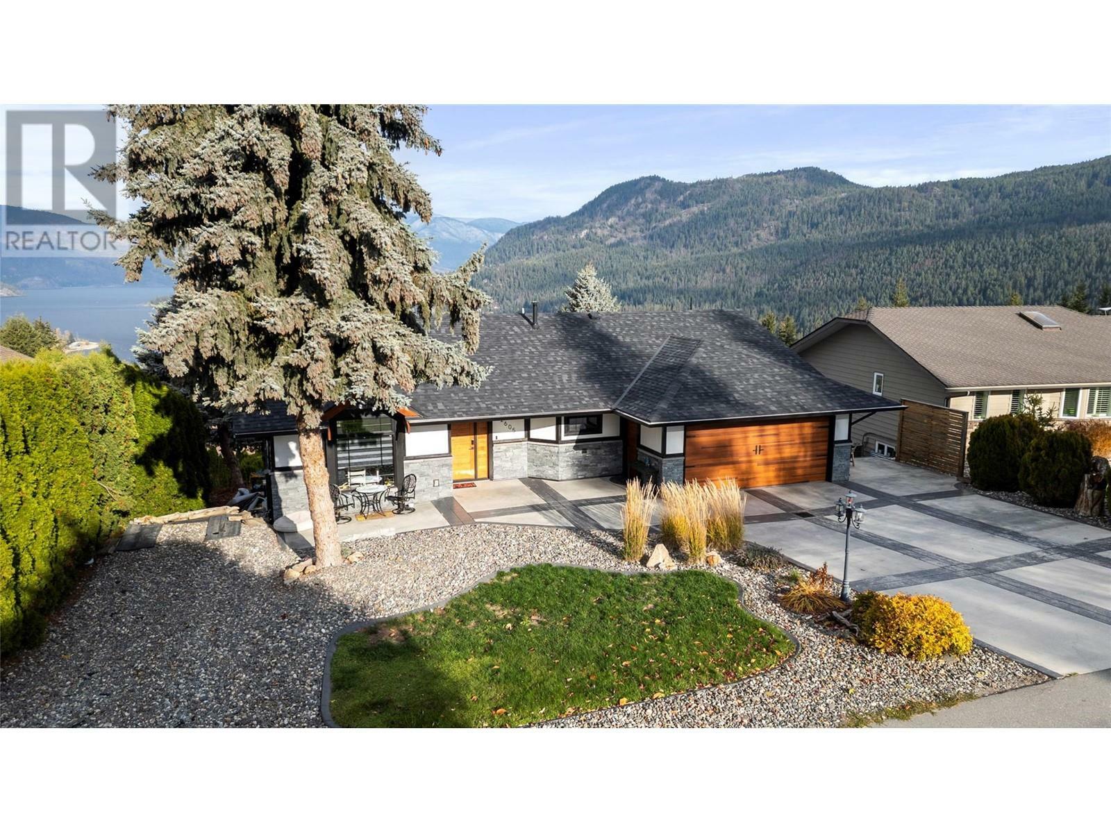 Property Photo:  2605 Golf Course Drive  BC V0E 1H2 