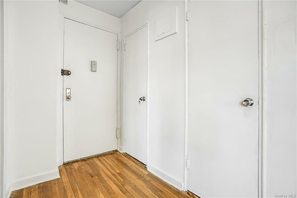 Property Photo:  1304 Midland Avenue A35  NY 10704 