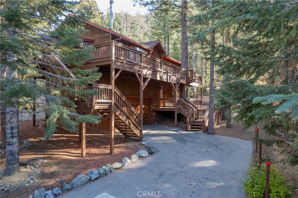 Property Photo: 1409 Linden Drive CA 93222