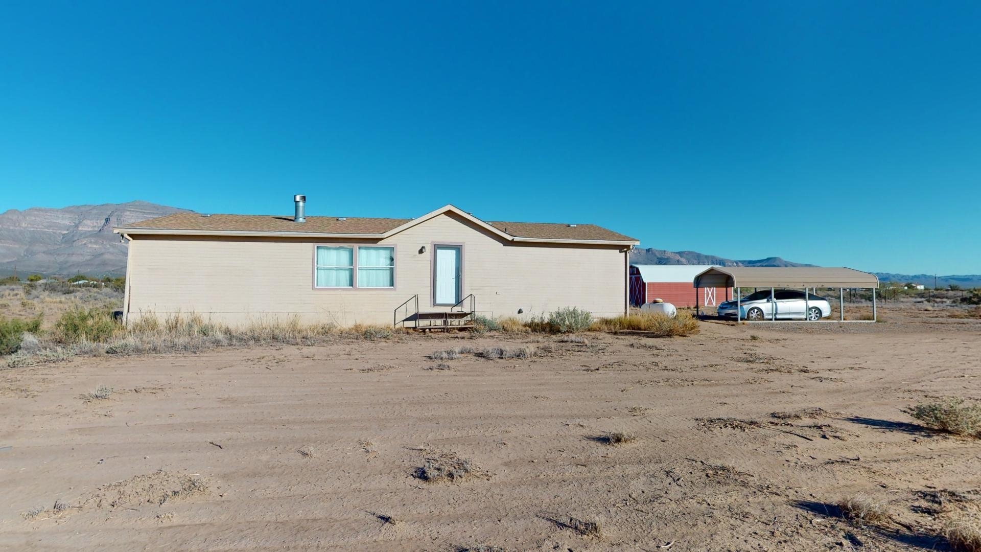 Property Photo:  9 East Rd  NM 88310 