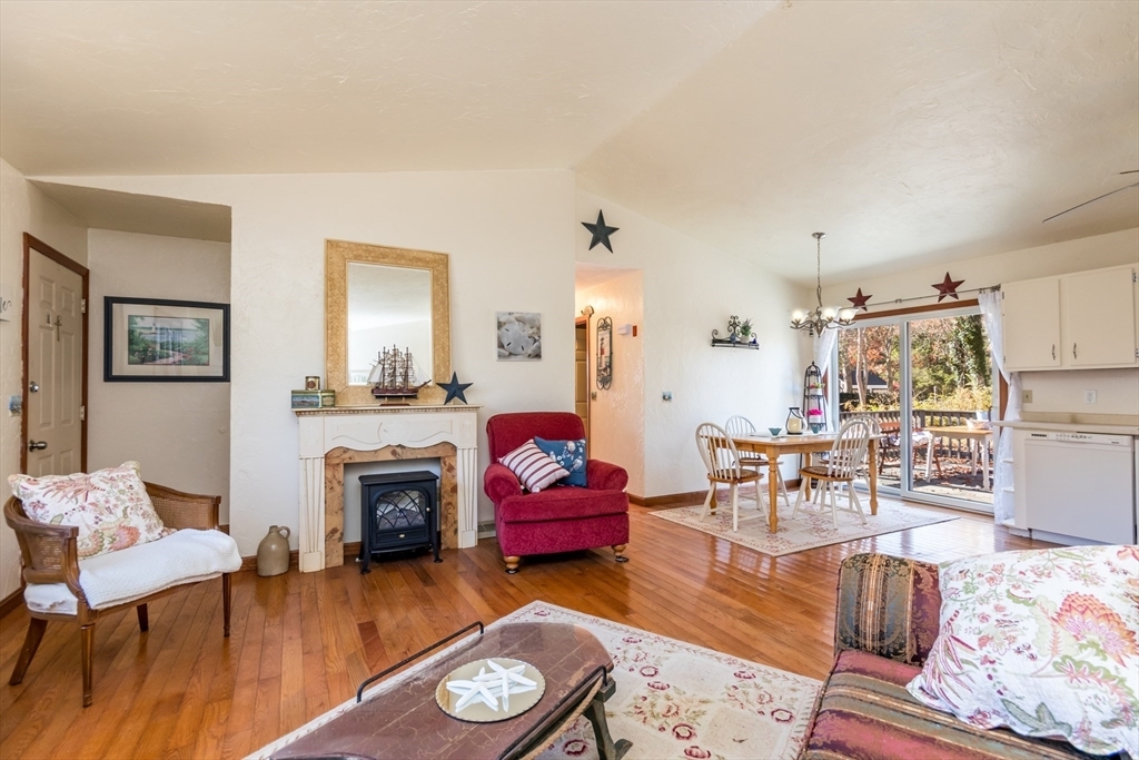Property Photo:  487 Lincoln Rd Ext  MA 02601 