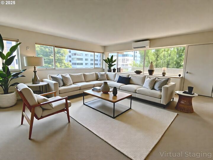 Property Photo: 2323 SW Park Pl 302 OR 97205