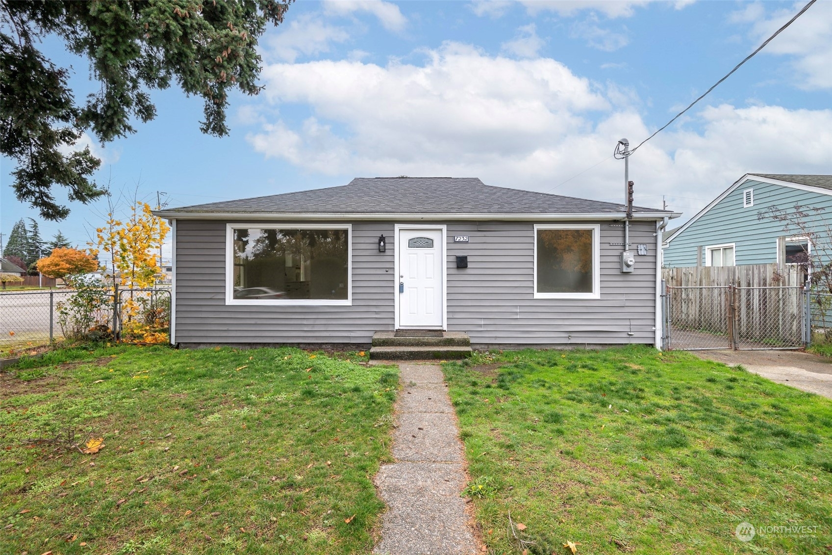 Property Photo:  7232 S Warner Street  WA 98409 