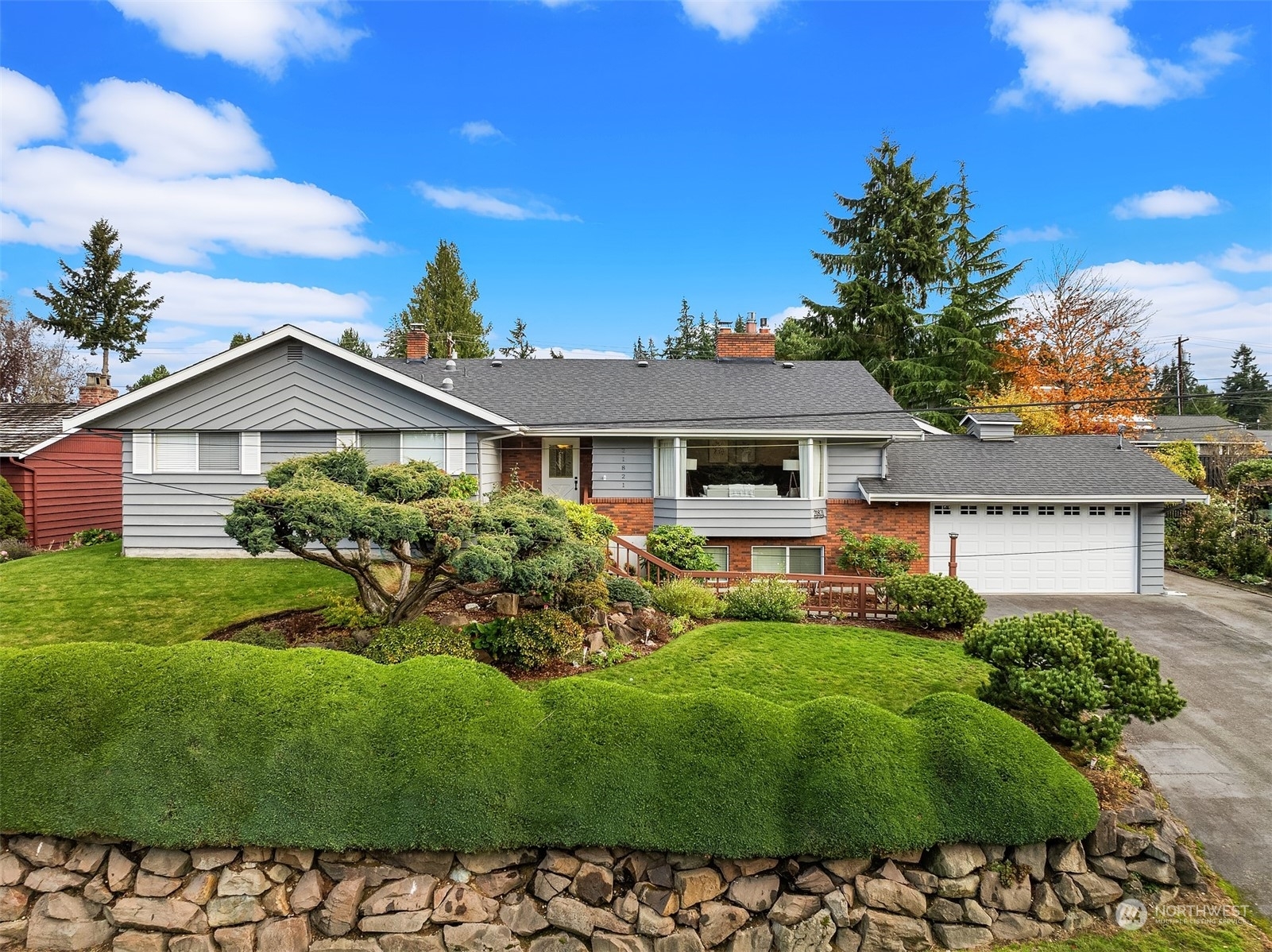 21821 93rd Avenue W  Edmonds WA 98020 photo