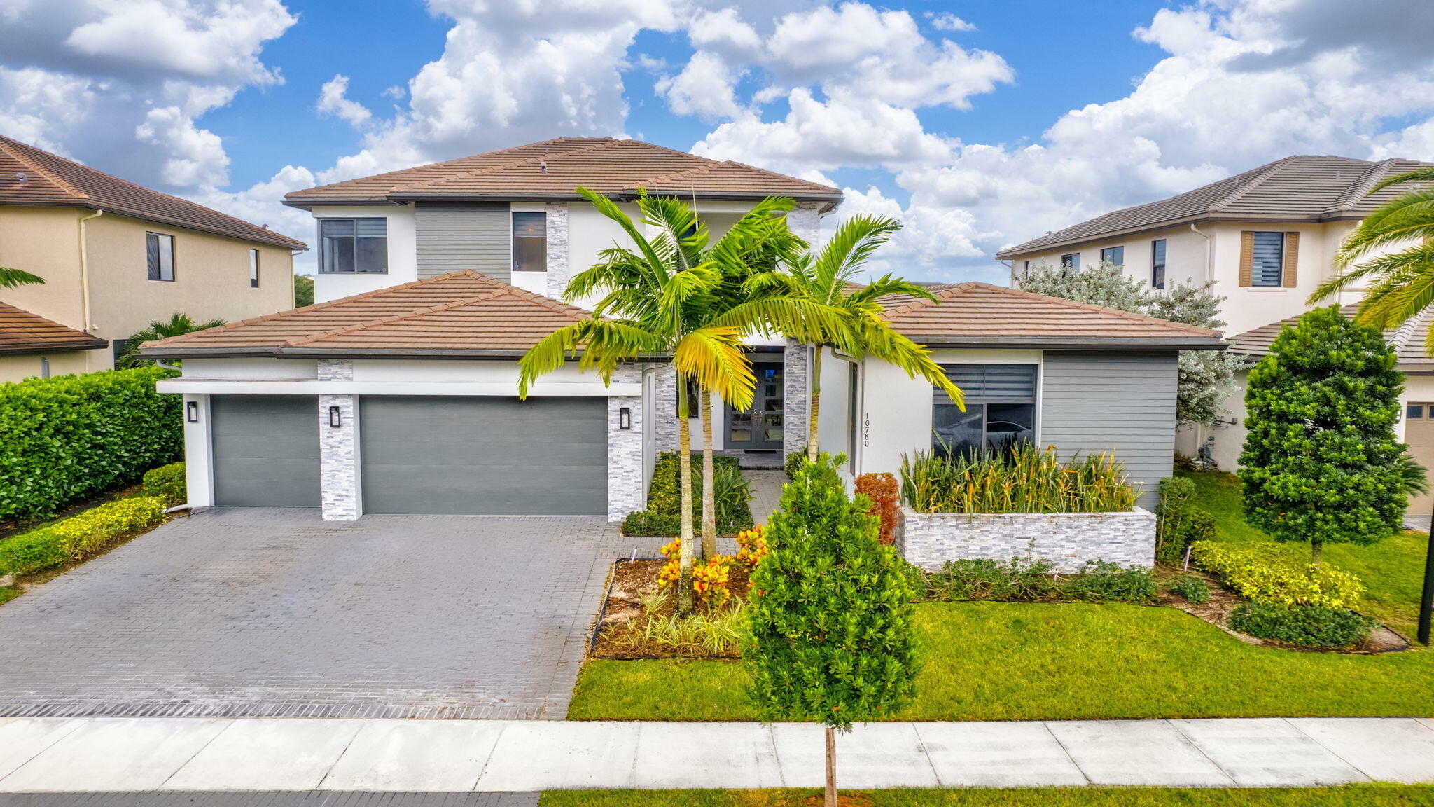 Property Photo:  10780 Estuary Drive  FL 33076 