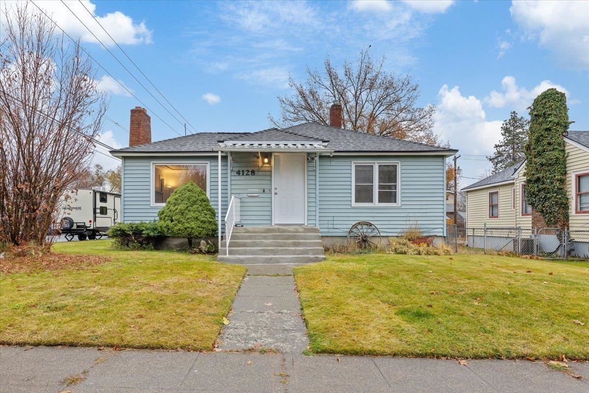 Property Photo:  4128 N Howard St  WA 99205 