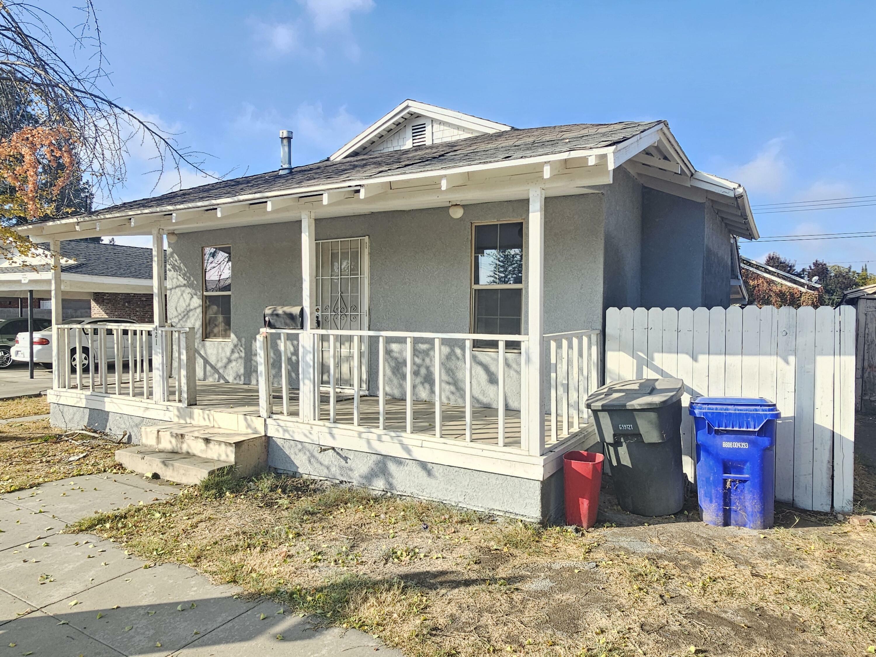 Property Photo:  431 N 3rd Street  CA 93257 