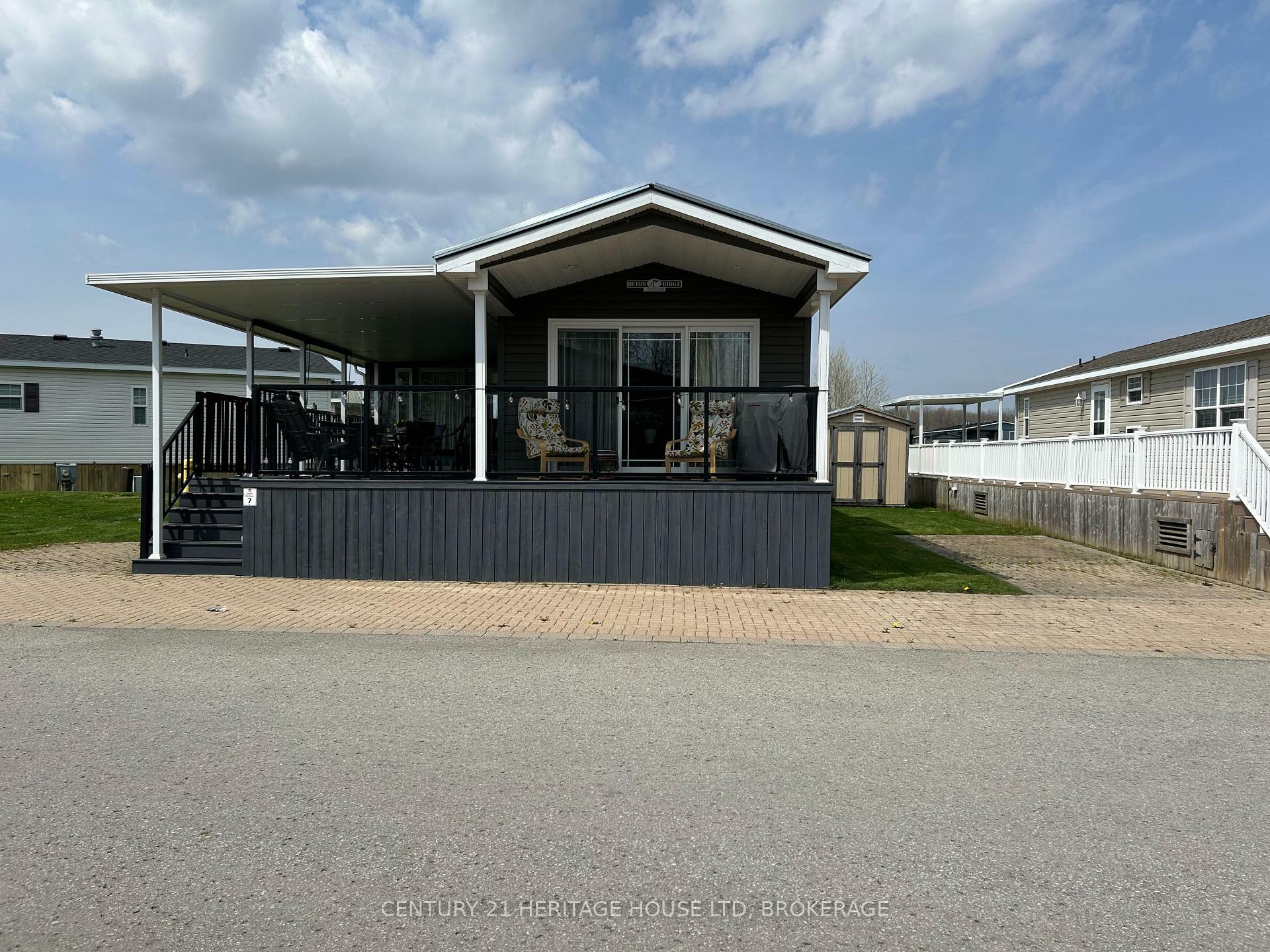 Property Photo: 490 Empire Road Qmd007 ON L0S 1R0