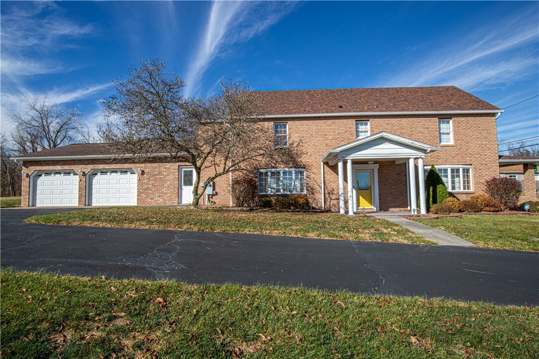 Property Photo:  46 Park Ave  PA 15475 