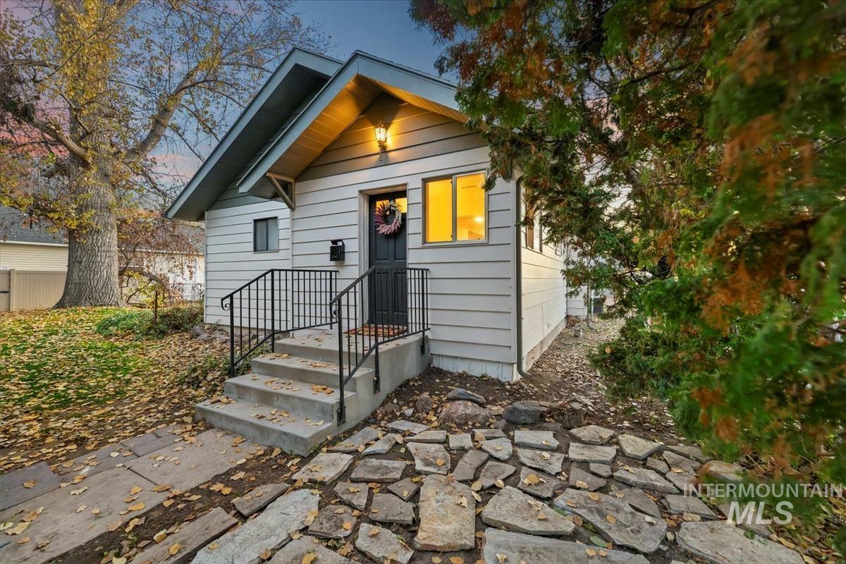 Property Photo:  1202 Arthur St  ID 83605 