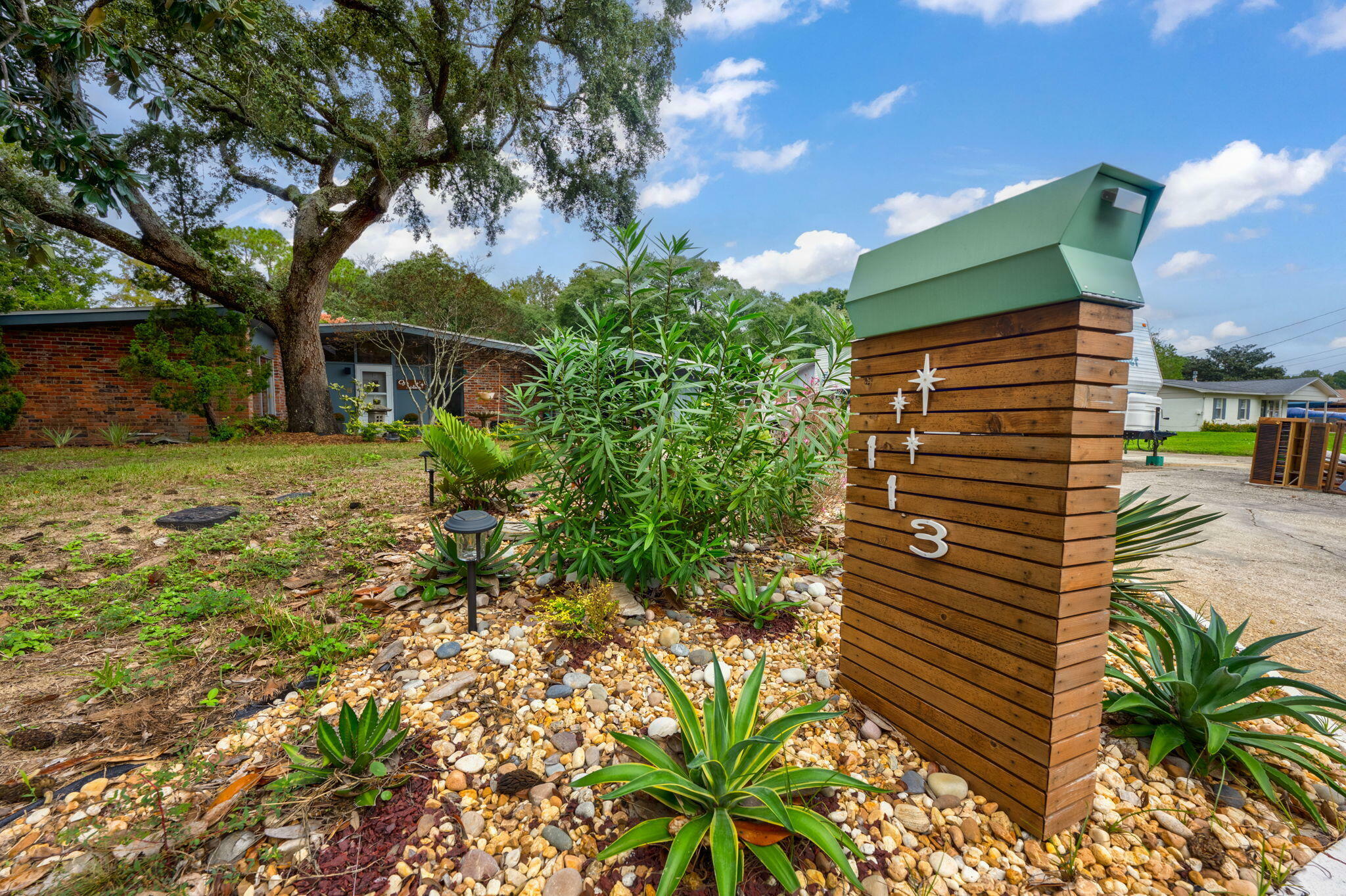 Property Photo:  113 NW Sotir Street  FL 32548 