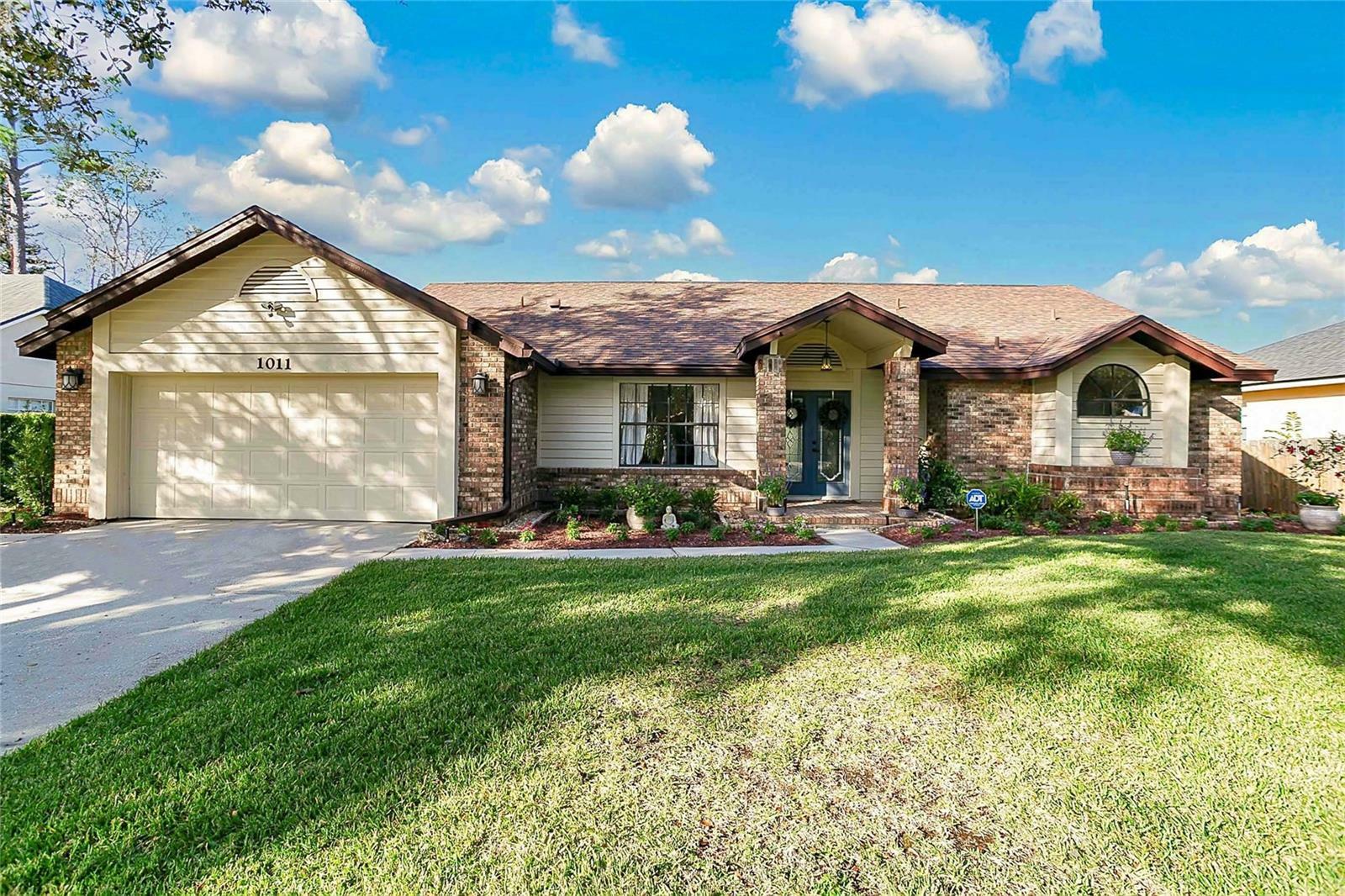 Property Photo:  1011 Willa Lake Circle  FL 32765 