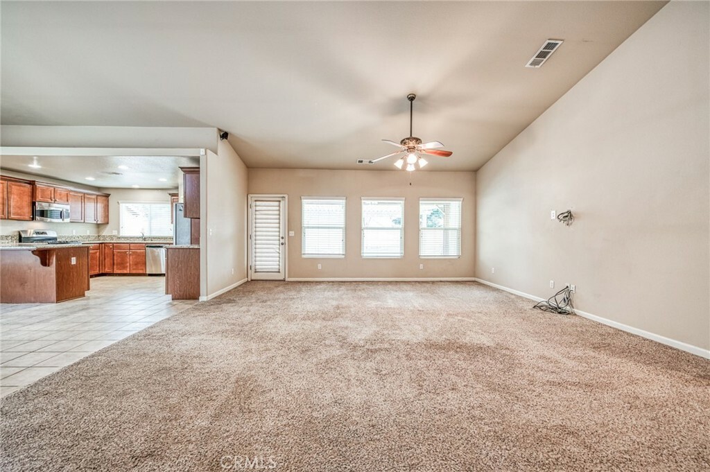 Property Photo:  1203 N Kaplan Place  CA 93230 