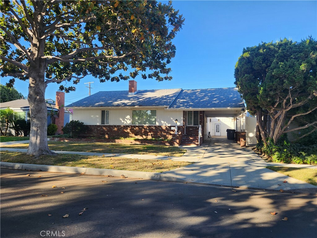 5151 E Walkerton Street  Long Beach CA 90808 photo